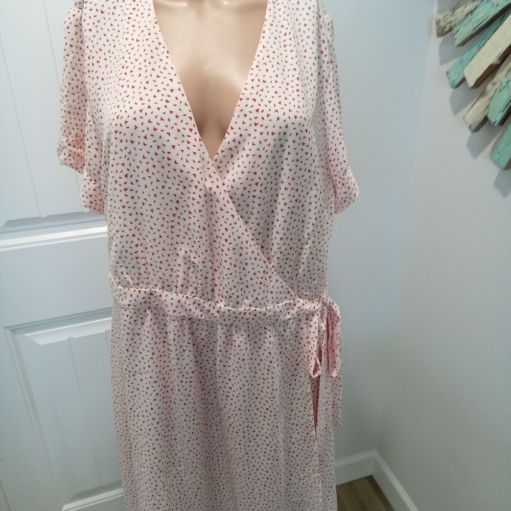 Banana Republic Size L. White Wrap Dress with Red Heart Pattern NWT